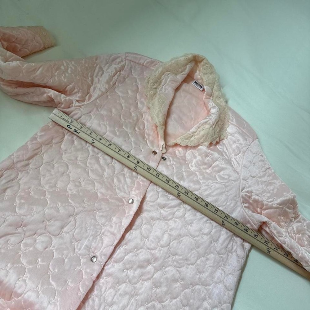 housecoat 70s Montgomery Ward pastel pink quilted housecoat snap - Picture 4 of 6